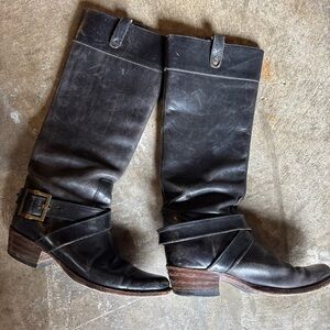 Frye Tan Leather Interior